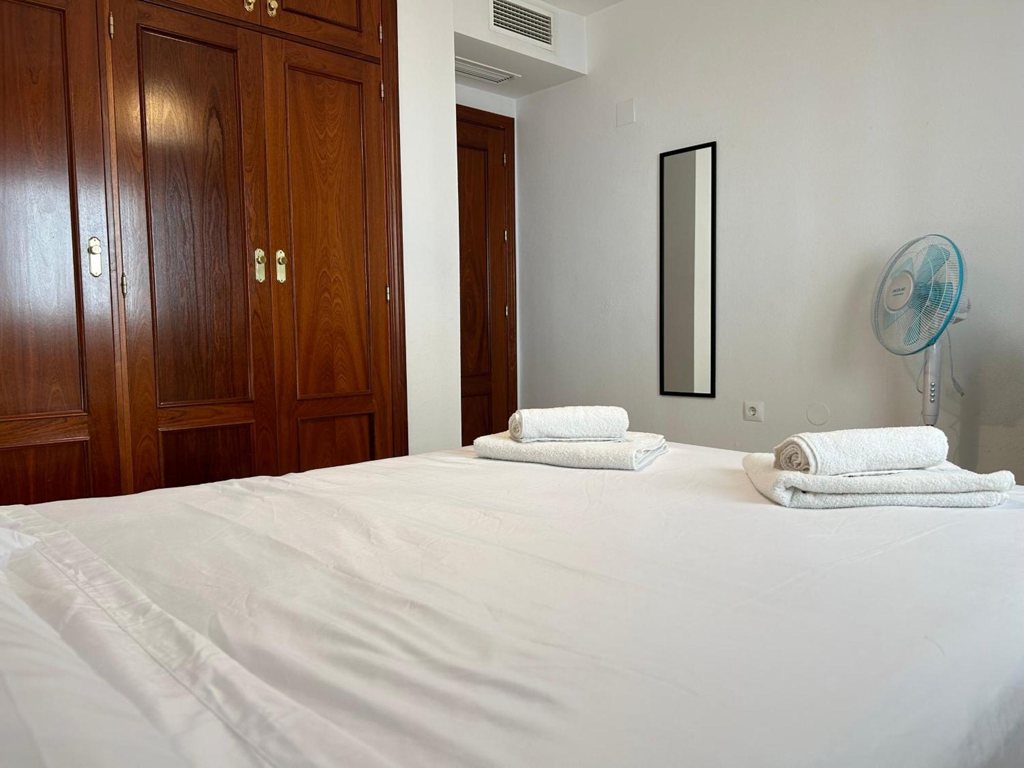 Garden Teatinos, Apartamento Con Piscina Y Ac Malaga Exterior photo